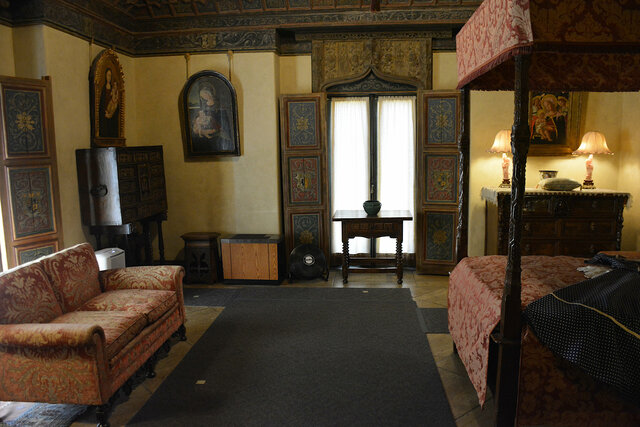 Marion Davies' bedroom at Hearst Castle