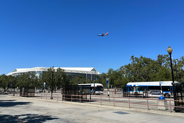 Southwest flight 1717 on final approach to SJC