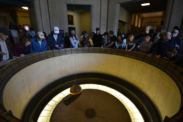 Foucault pendulum at Griffith Observatory