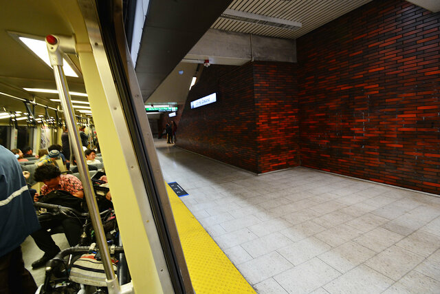 BART legacy car #1203 at 12th St/Oakland