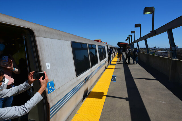 BART legacy train at Fruitvale