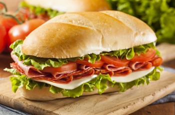 LANCHE NATURAL DE SALAME DA CASA 180g