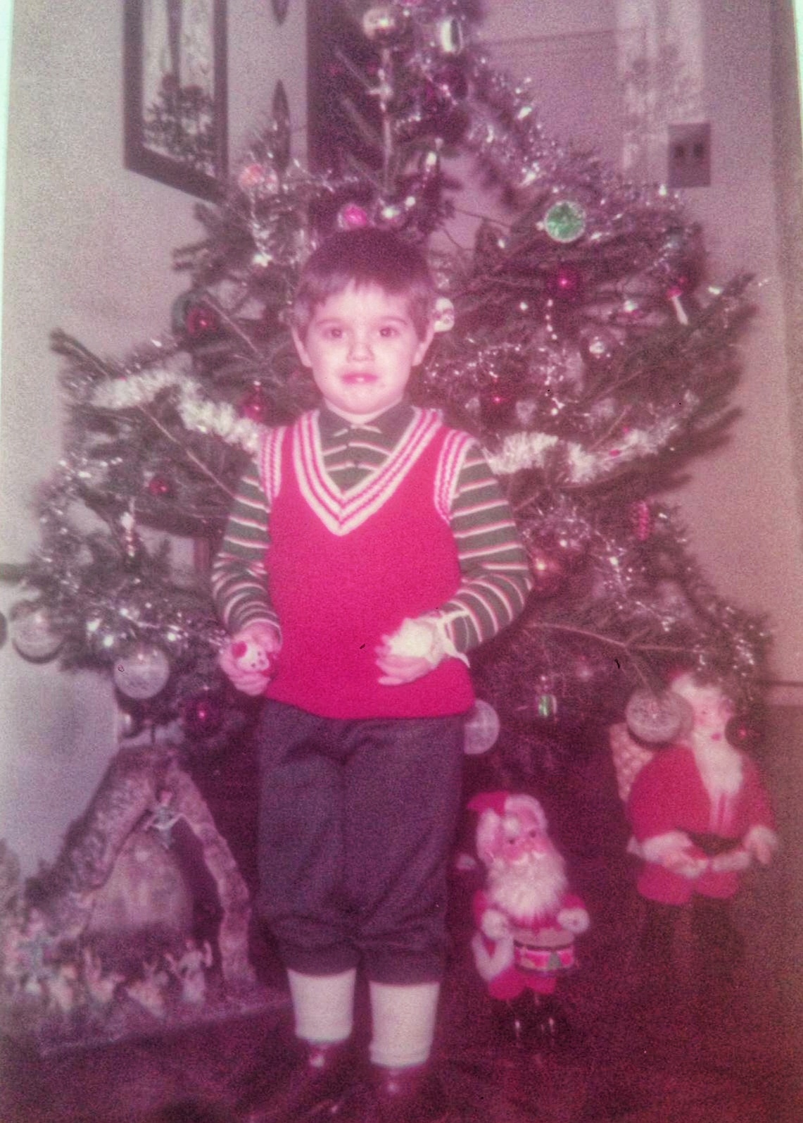 Natale Vintage Immagini.Il Natale Vintage Di Simone E A Colori E Ricco Di Auguri Piana Notizie