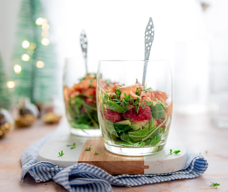 Salmon cocktail with smoked salmon, avocado and grapefruit