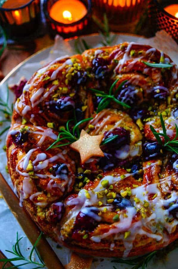 Croissant rolls with pistachio frangipane