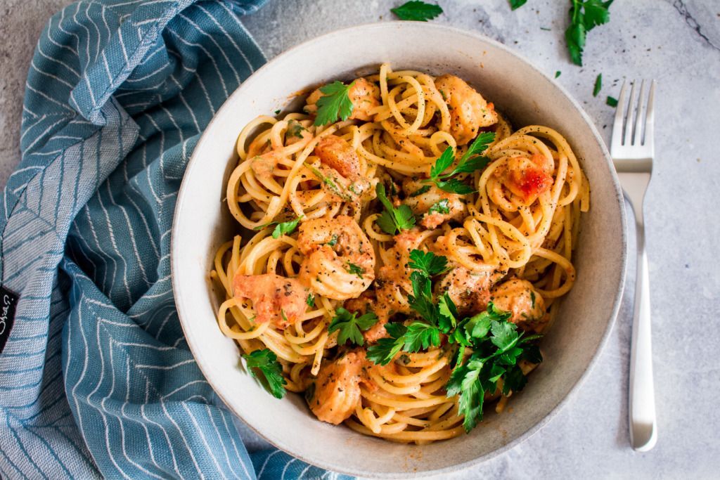 Pasta with tomato and scampi