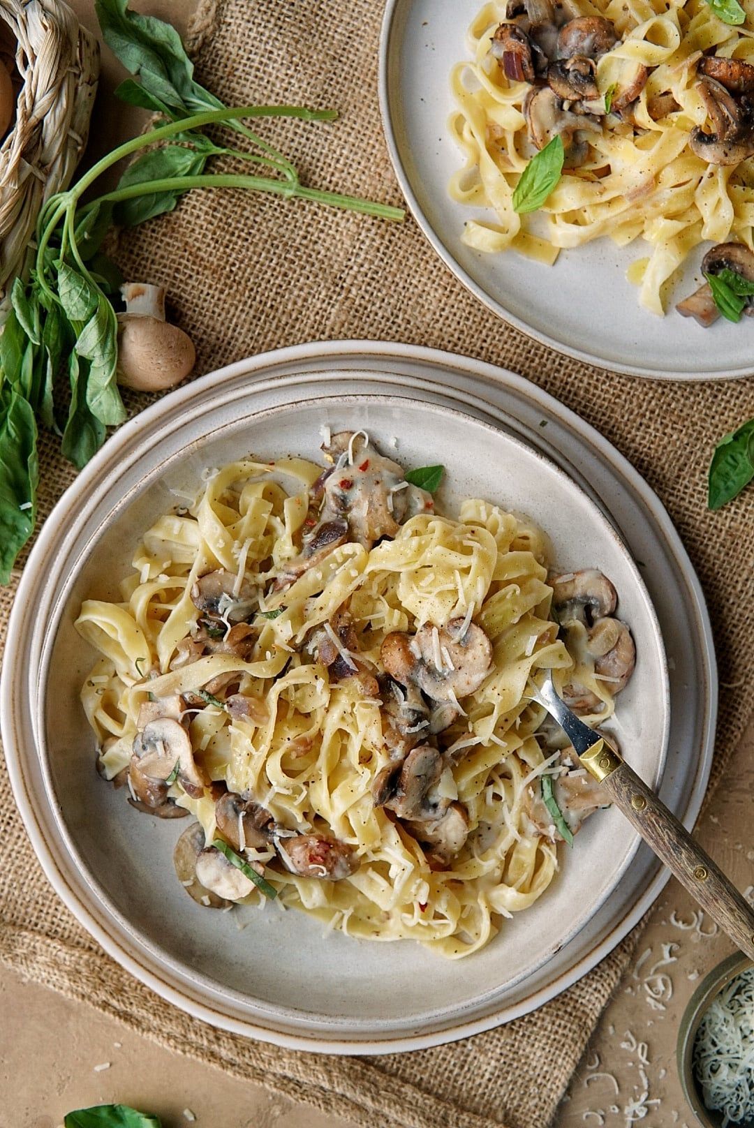 Pasta with parsnip cream sauce