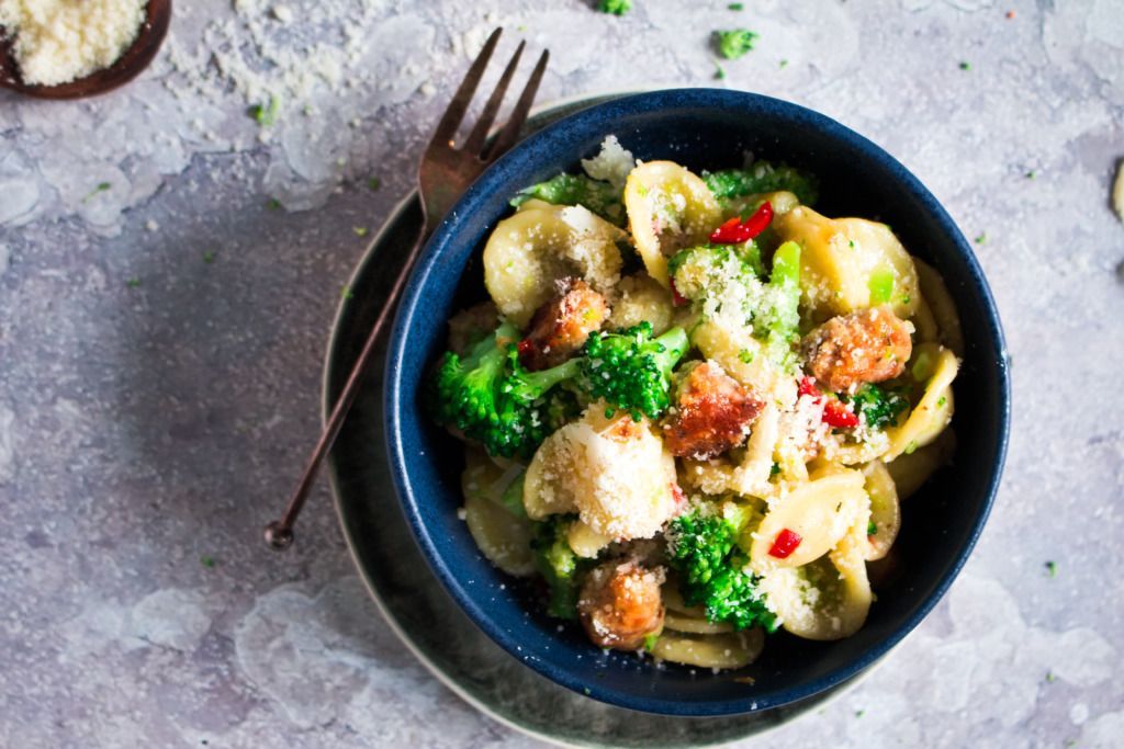 Pasta with broccoli, sausage and fennel seed