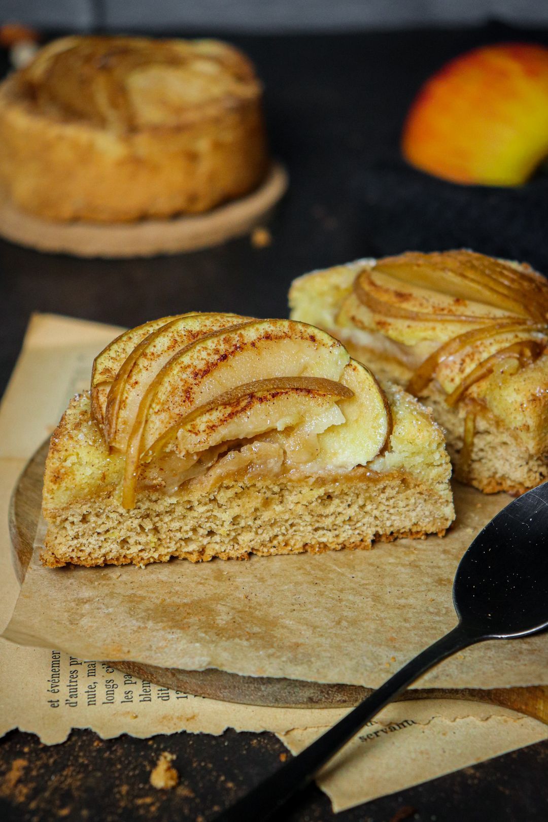 Almond apple tartlet