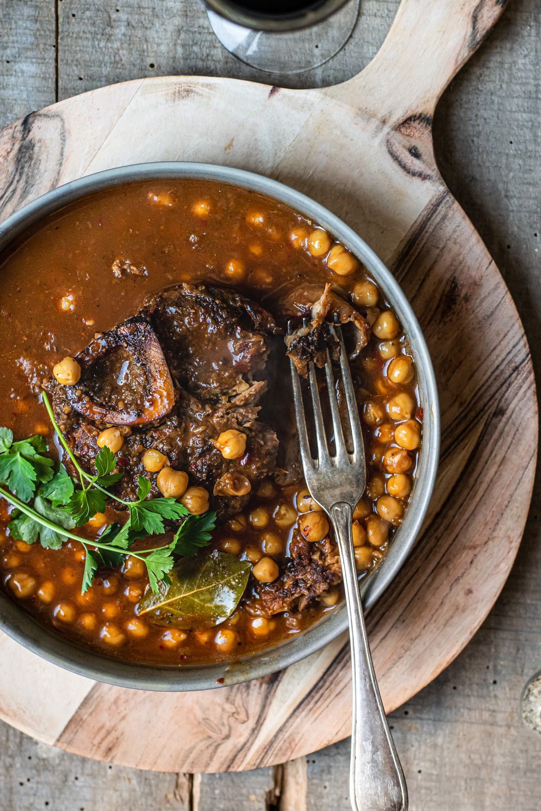 Veal shank with blood orange and chickpeas