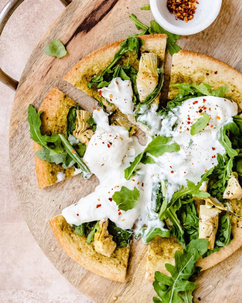 Pizza with artichoke and burrata