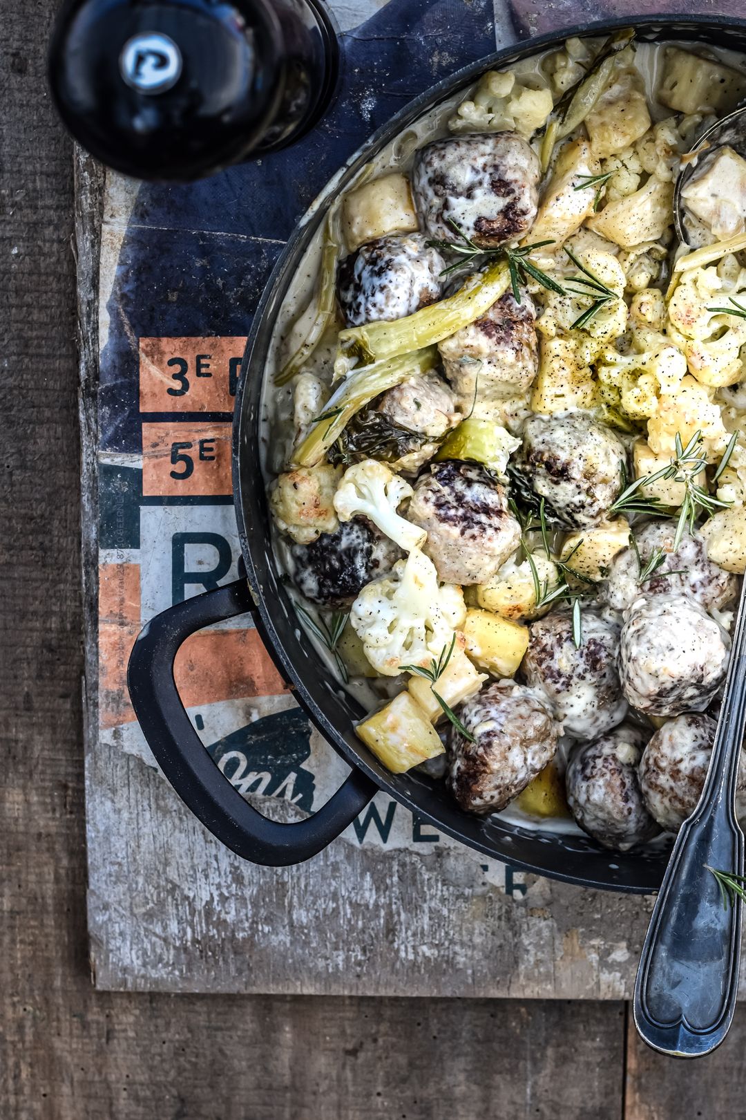 Meatballs with cauliflower and parsnip
