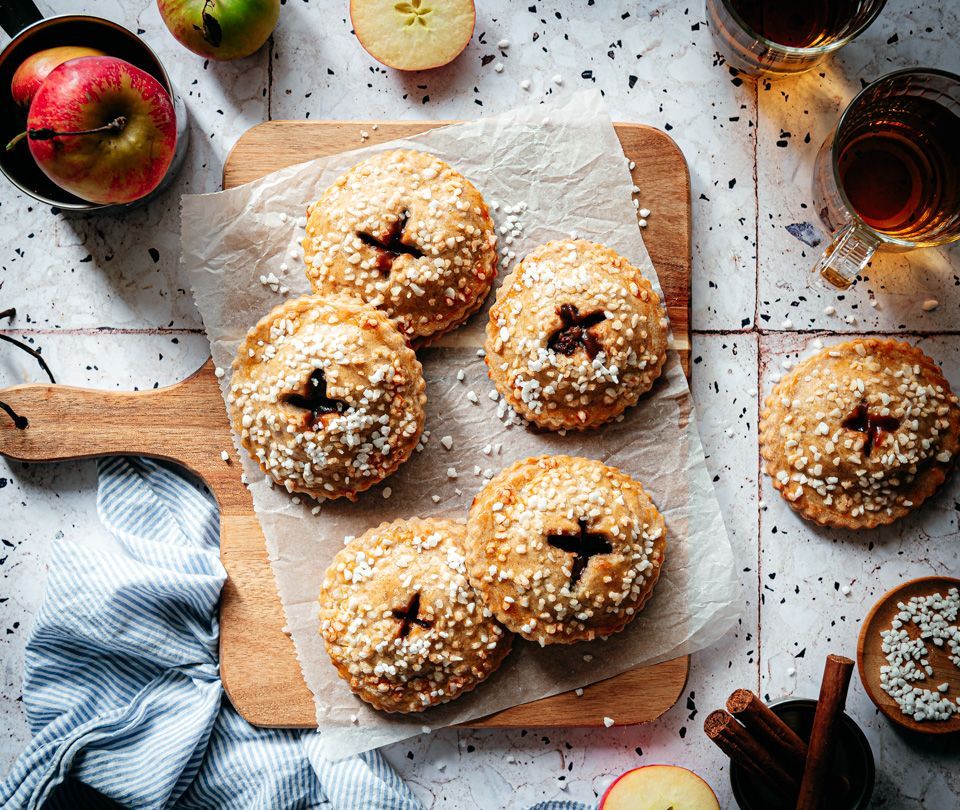 Stuffed apple cakes