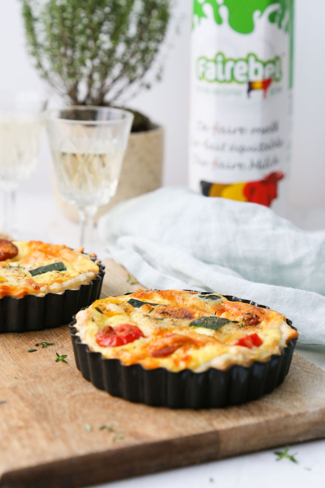 Quiche with zucchini, tomatoes and chorizo