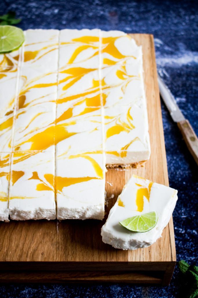 Cheesecake with mango, lime and coconut