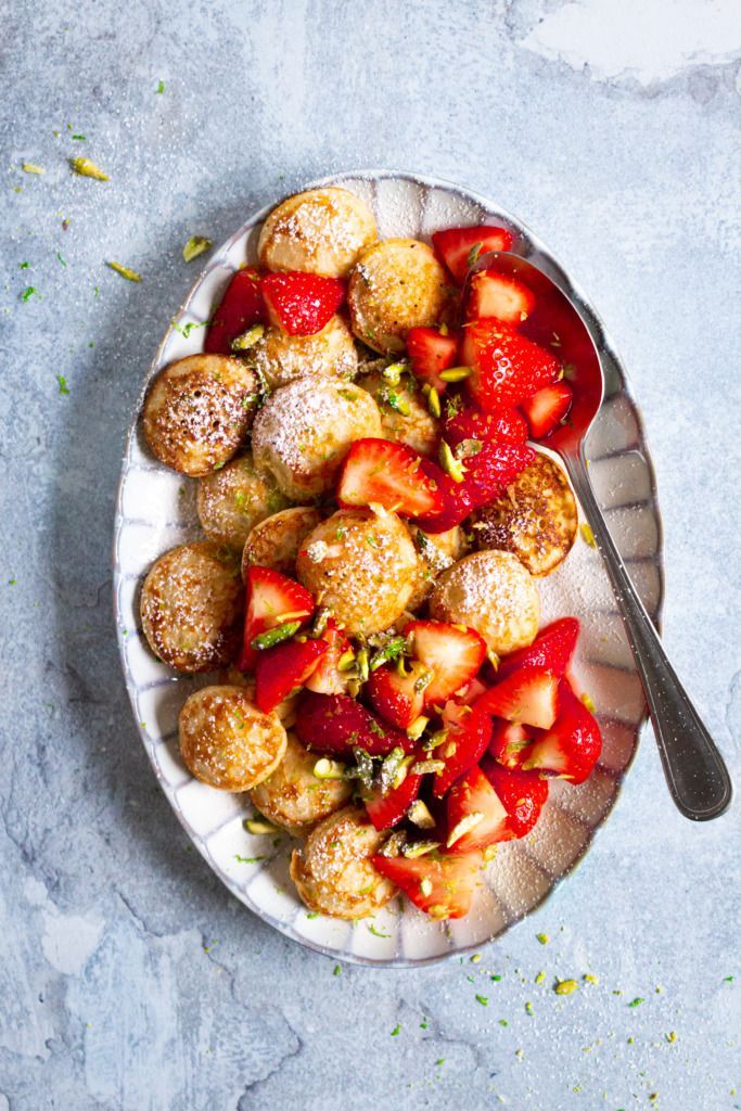 Poffertjes with strawberries, elderflower and lime