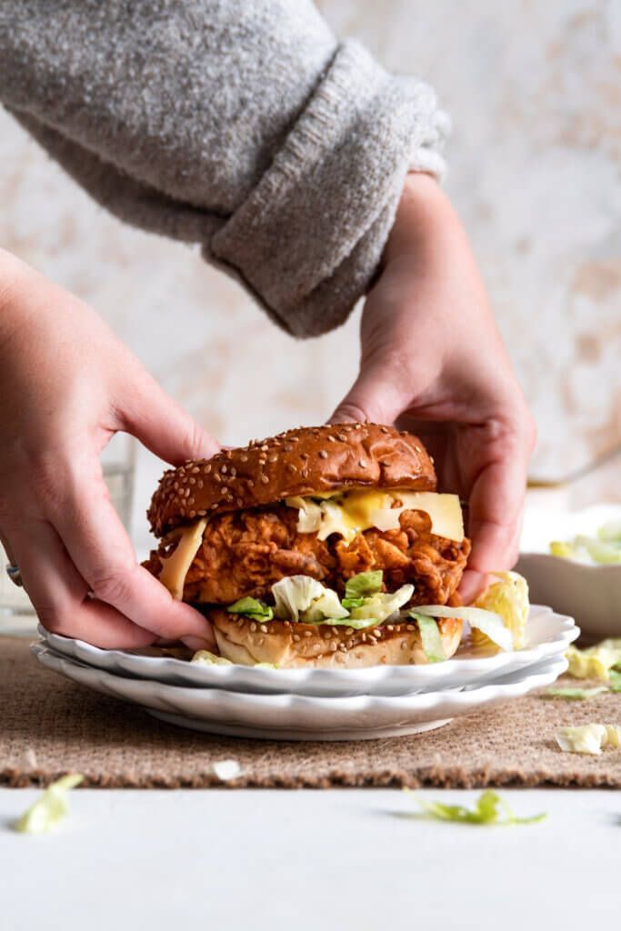 Crispy chicken burger with honey mustard sauce