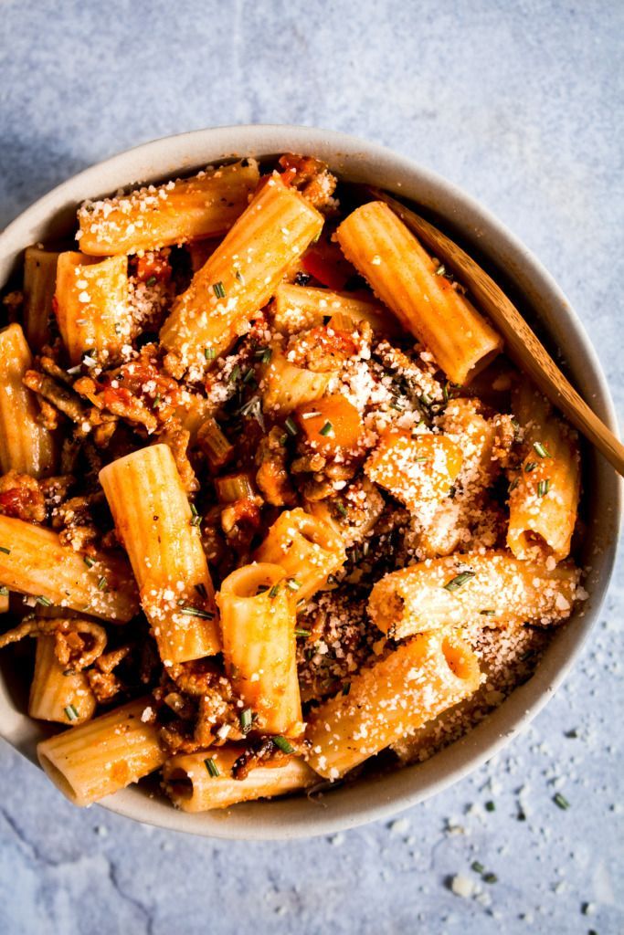 Pasta bolognese with pumpkin and cinnamon