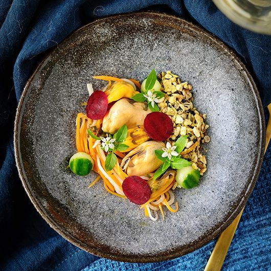 Mussels, marinated vegetables and sesame crunch