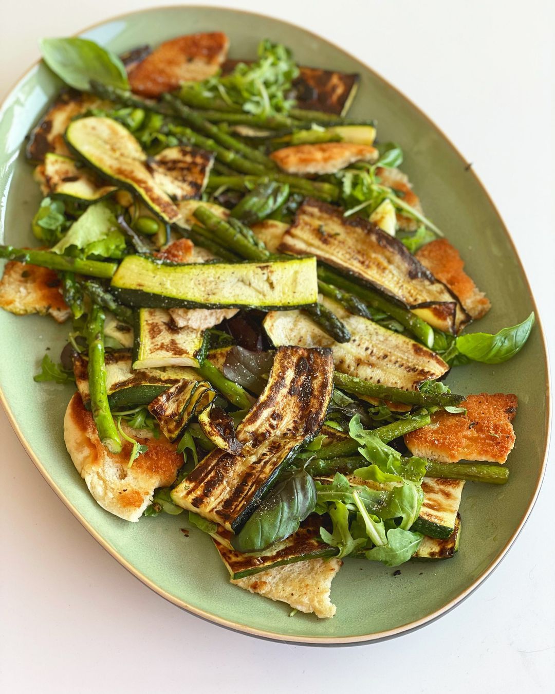 Kind of Fattoush salad with roasted zucchini