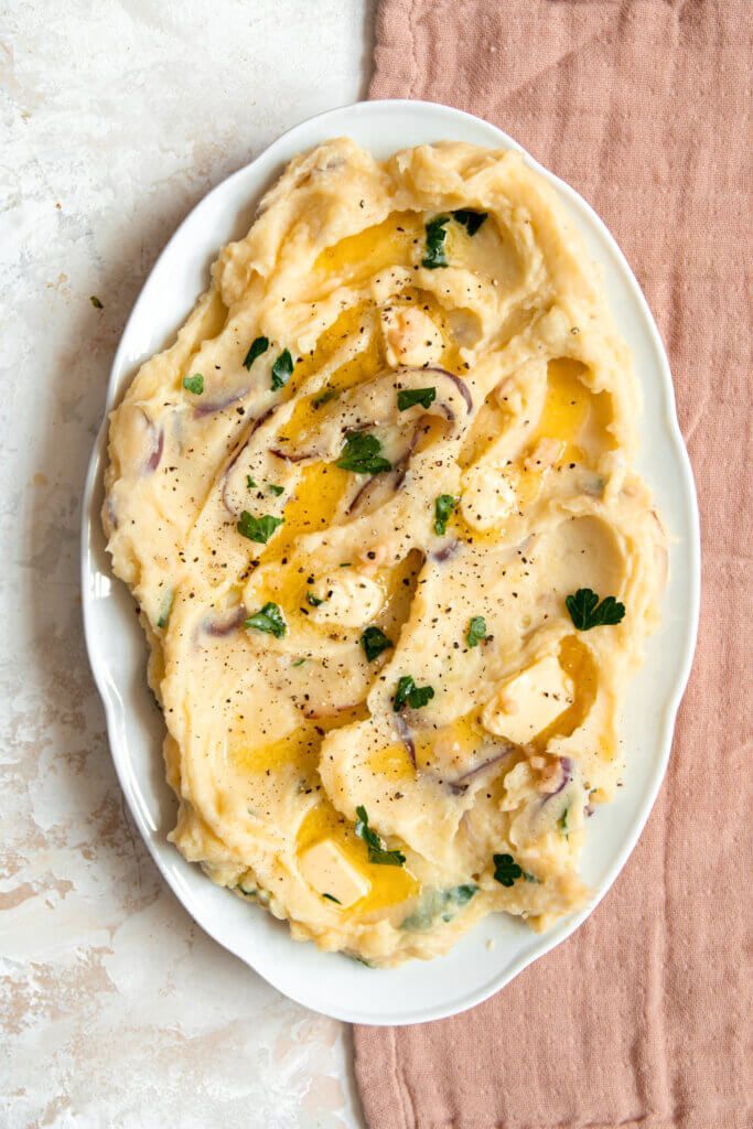 Mashed potatoes with onion and garlic