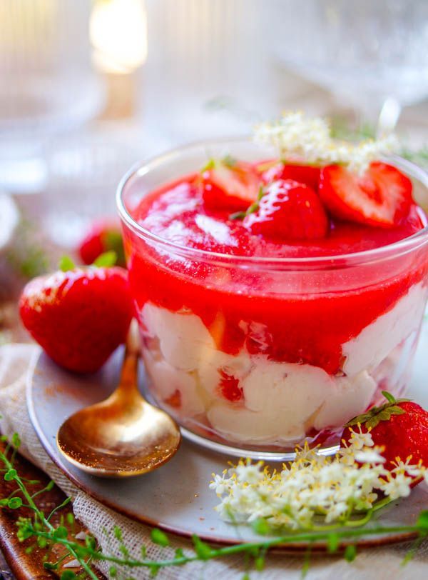 Strawberry mousse