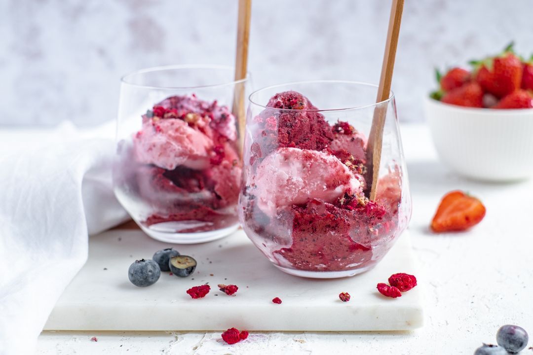 Sugar-free yogurt ice cream with strawberry and blueberry