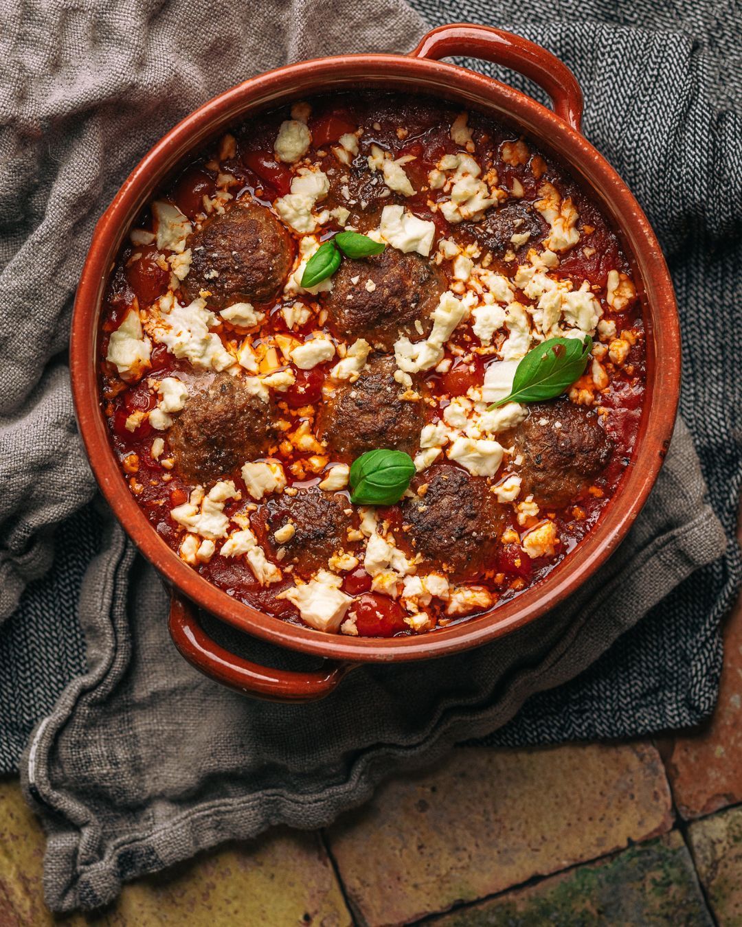 Mediterranean tinted lamb meatballs with spicy tomato sauce & feta 🔥😍