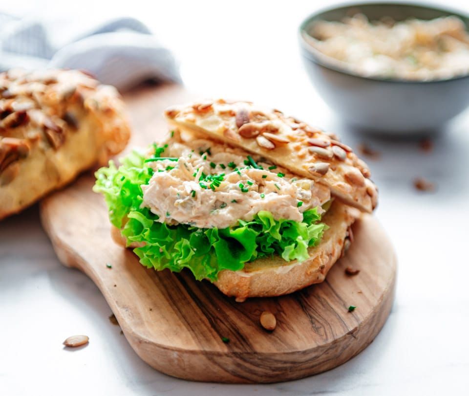 Chicken salad for bread