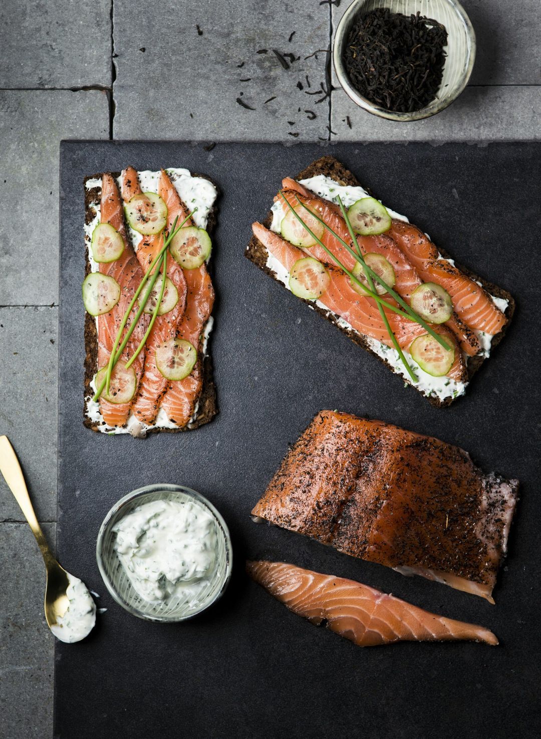 Salmon with tea and herb dip