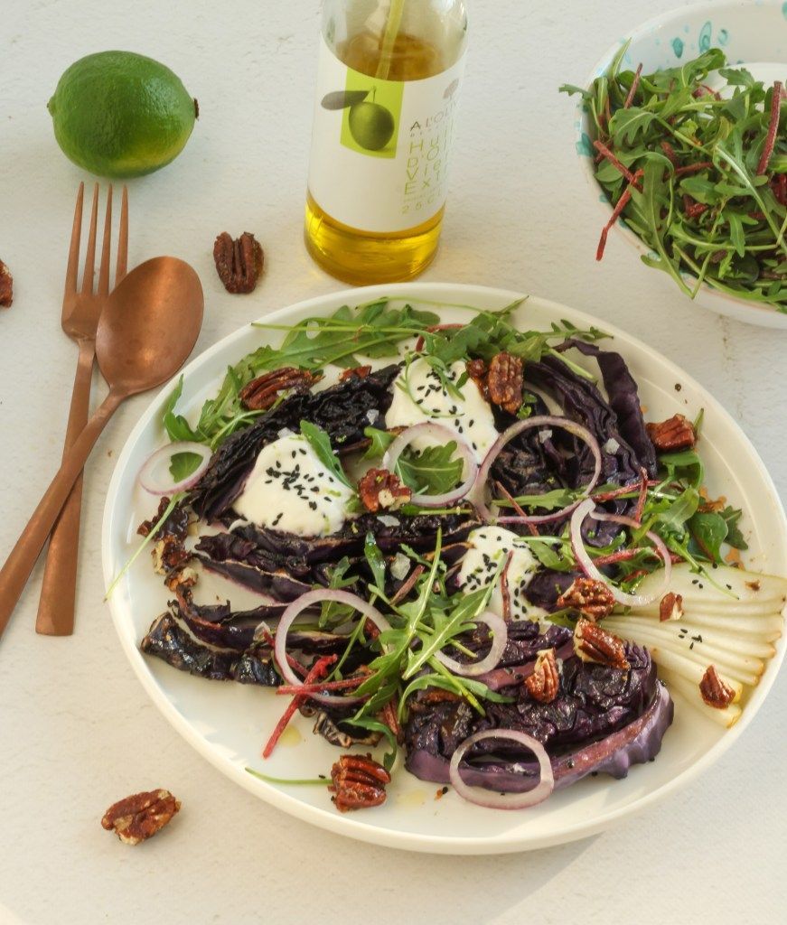 Lukewarm salad with roasted red cabbage