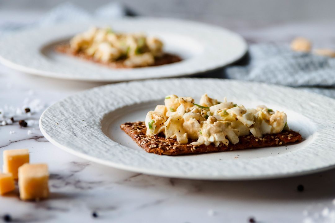 Chicory egg salad with chives