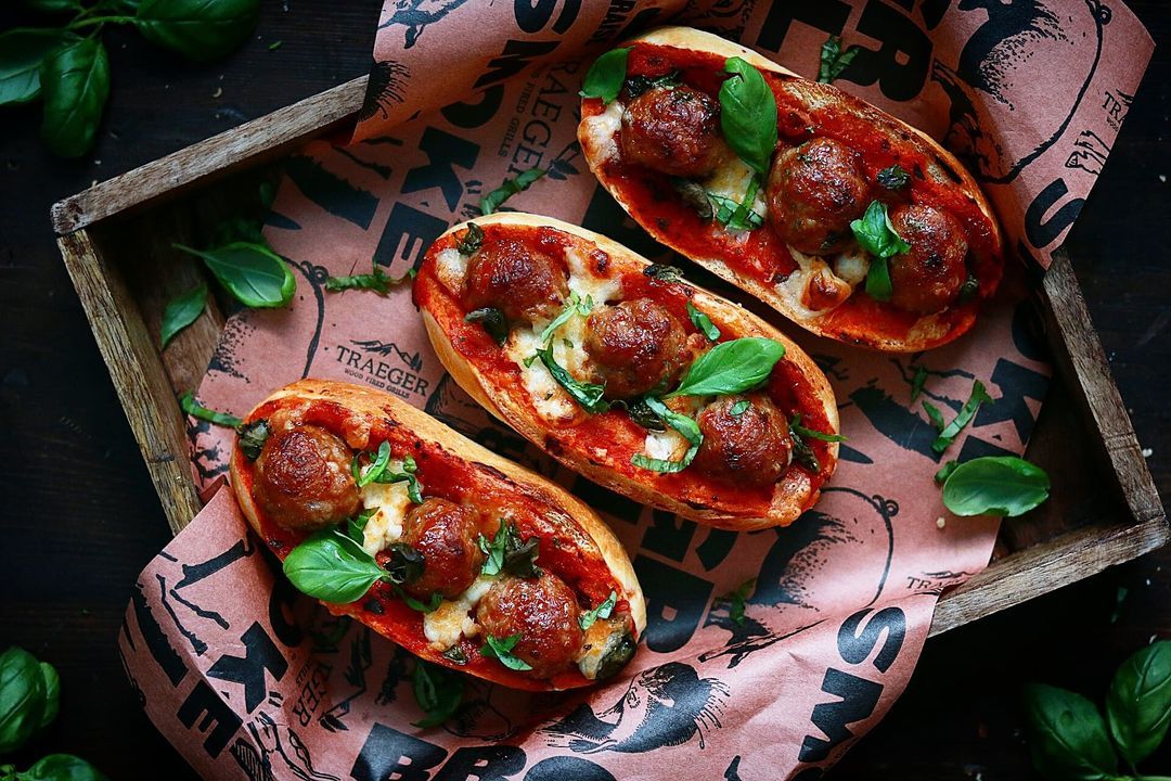 Italian Meatball Sandwich - pizza baguette 2.0