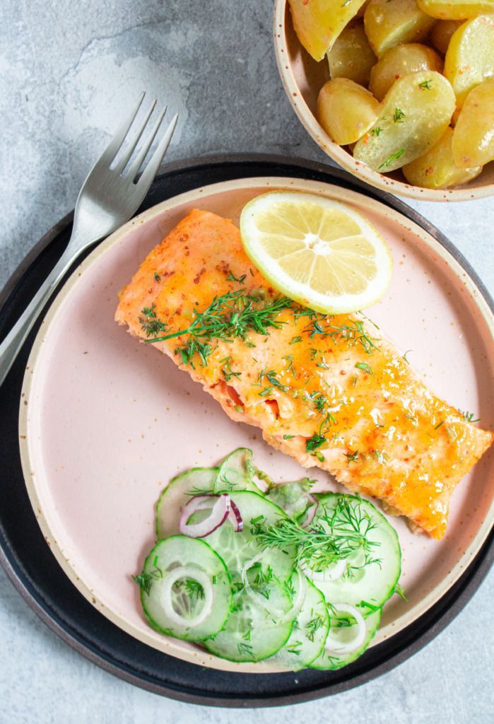 Salmon in the oven with honey mustard glaze