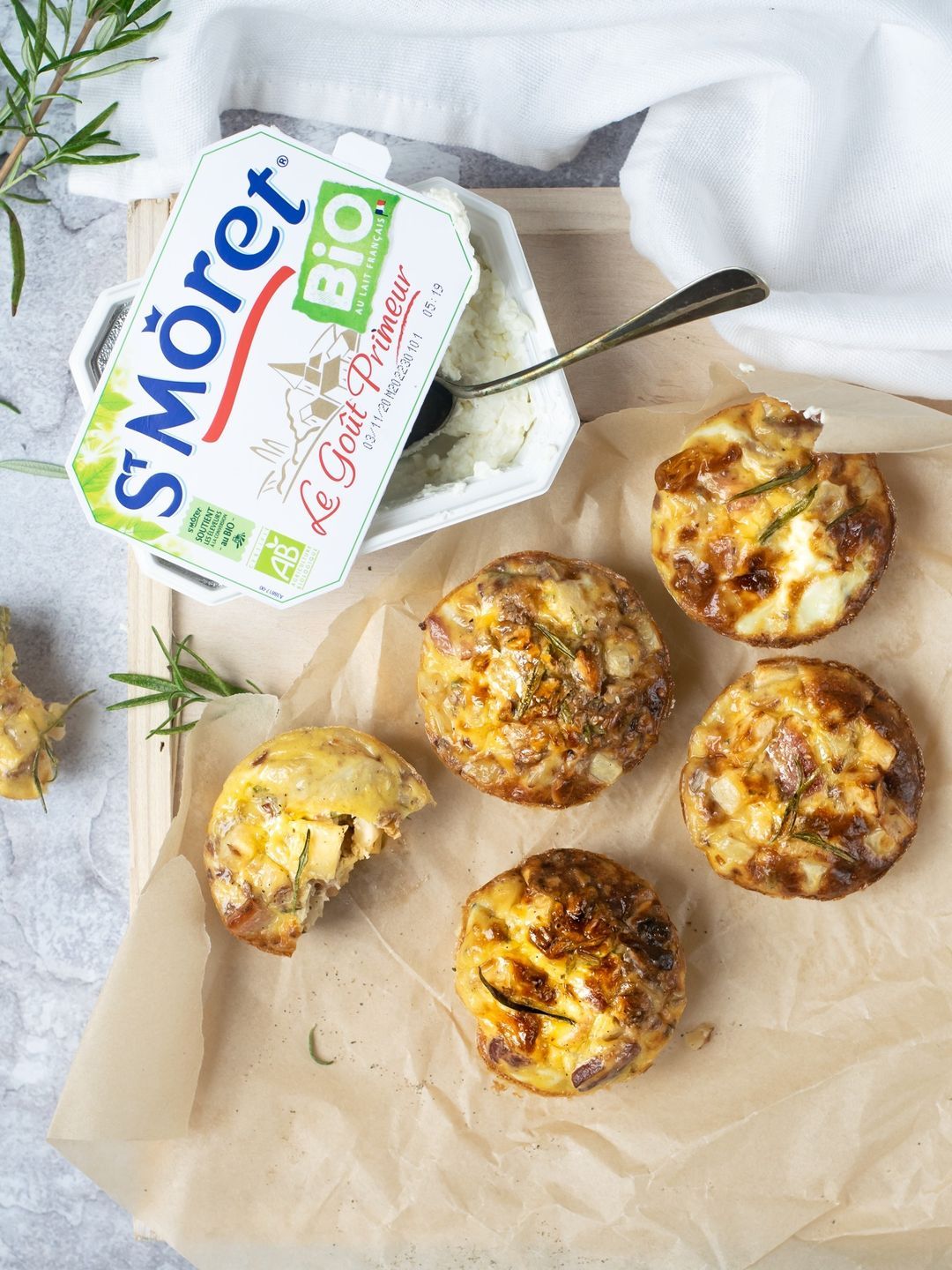 Egg muffins with smoked bacon, celeriac, walnut and rosemary
