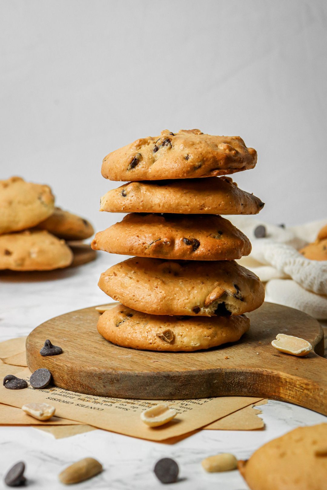 Chocolate and peanut cookie