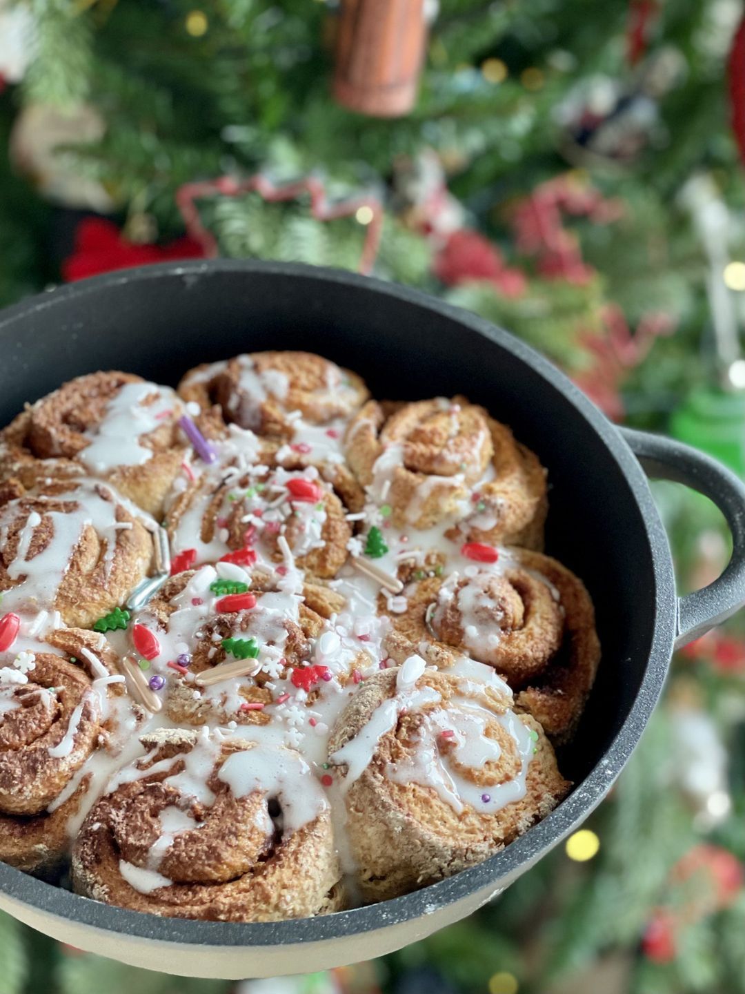 Cinnamon Gingerbread Cookies - Christmas Countdown