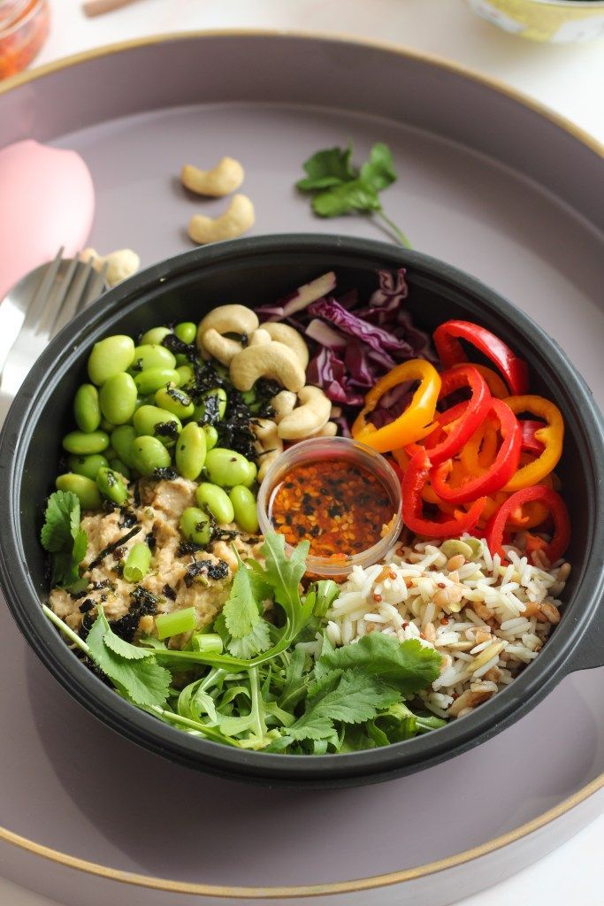 Lunch bowl with vegan tuna