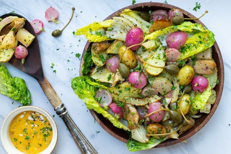 Traybake with radishes, new potatoes and 'chicken' with curry sauce