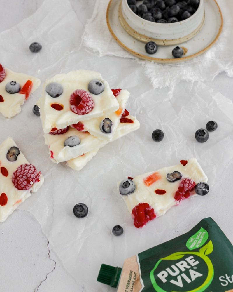 Frozen yoghurt bark met fruit