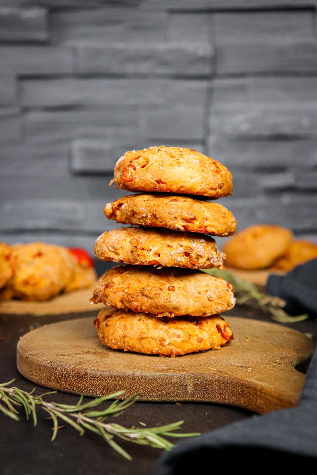 Healthy savory tomato and parmesan cookies