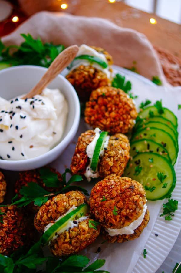 Falafel macarons