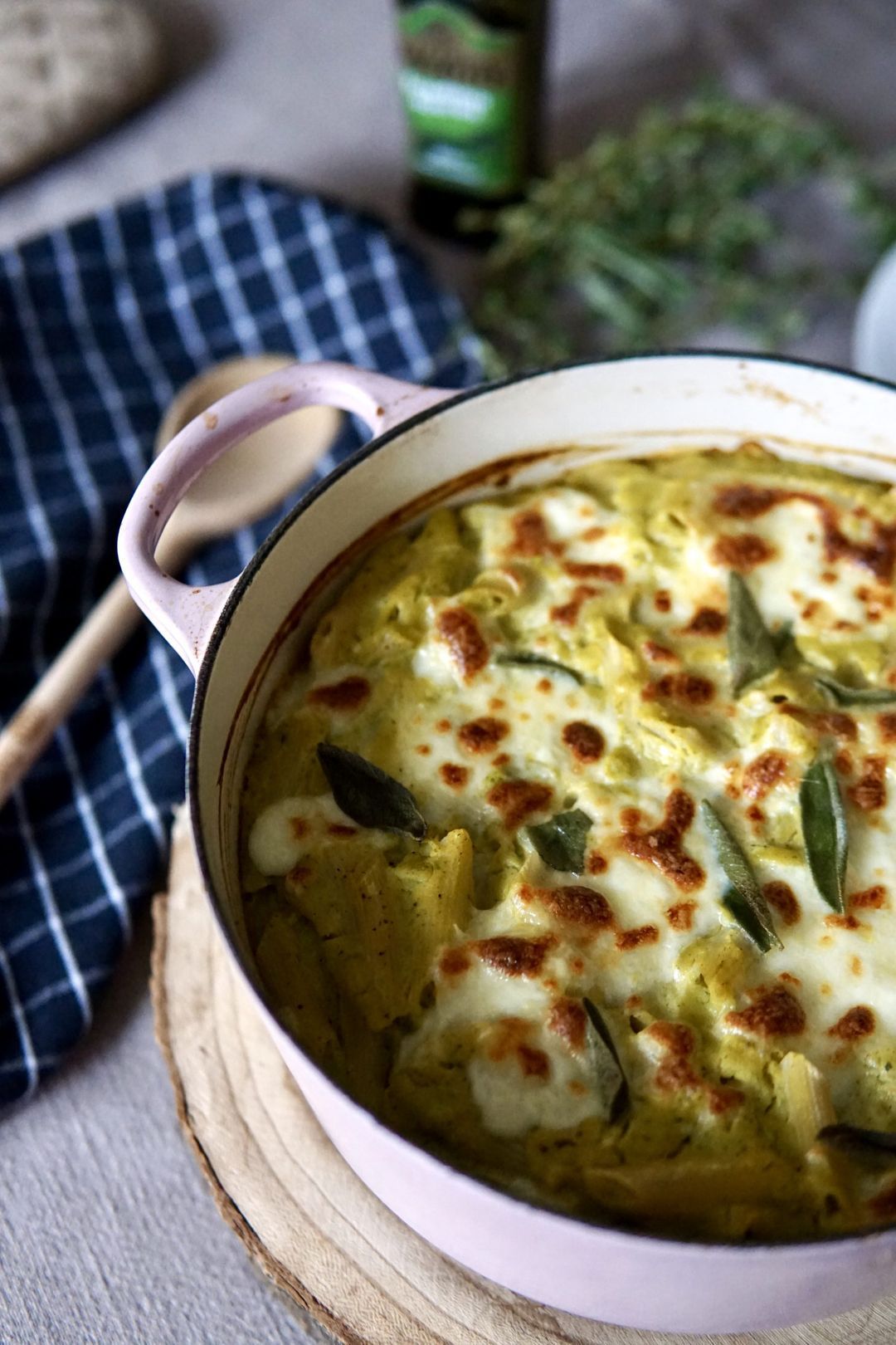 Comfort food from the oven: kind of green carbonara