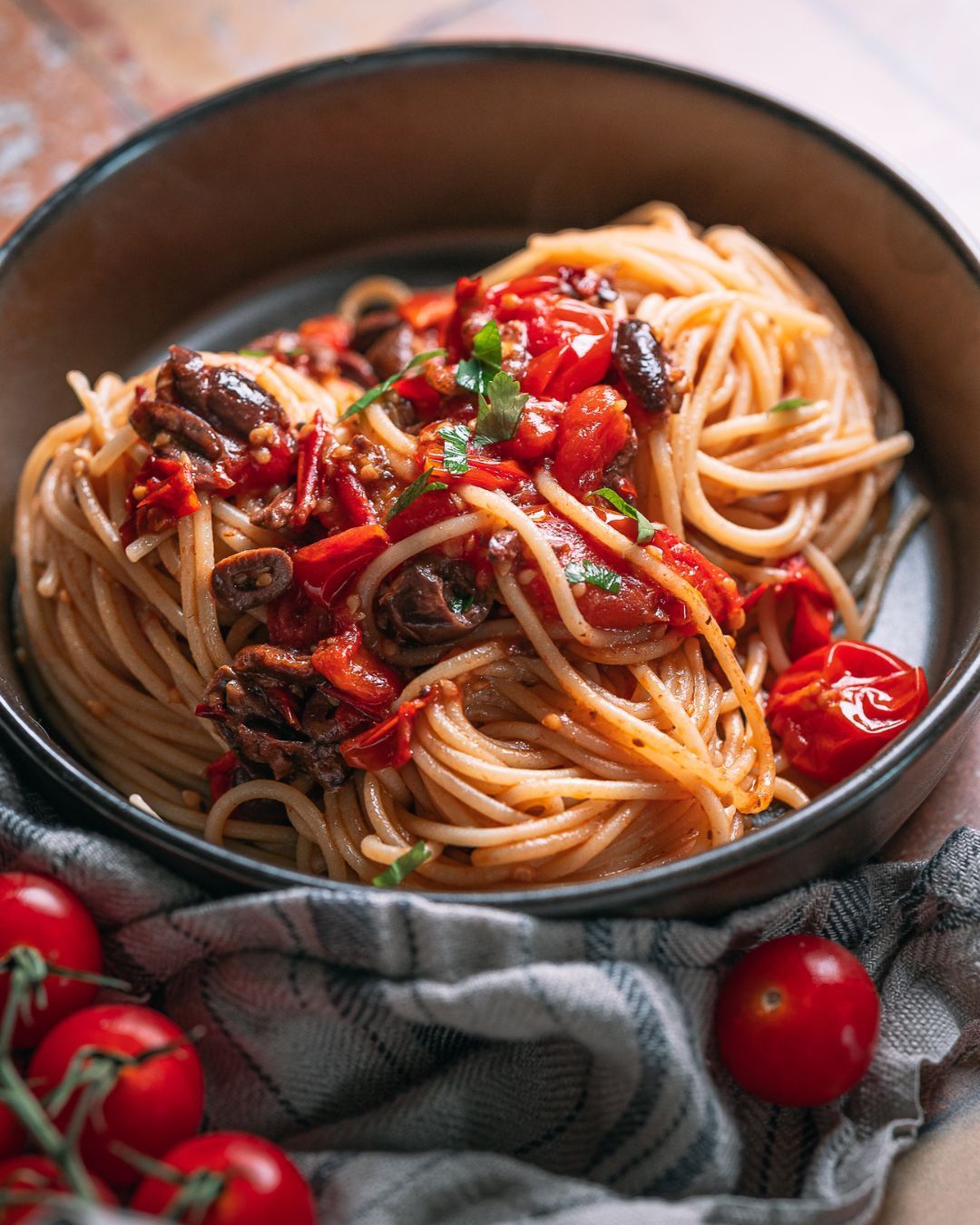 Dirty dish uit Naples 🔥 Spaghetti alla Puttanesca 💚🤍❤️