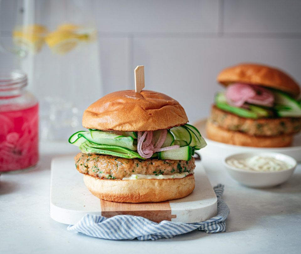 Easy recipe for the best salmon burger