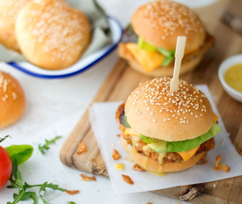 Crispy chicken burger with honey mustard sauce