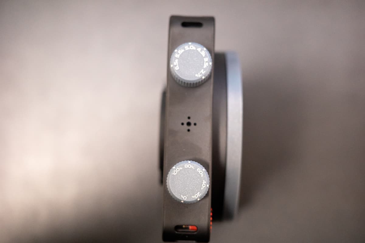 ZHIYUN CINEPEER CX100 のコントロールダイヤル