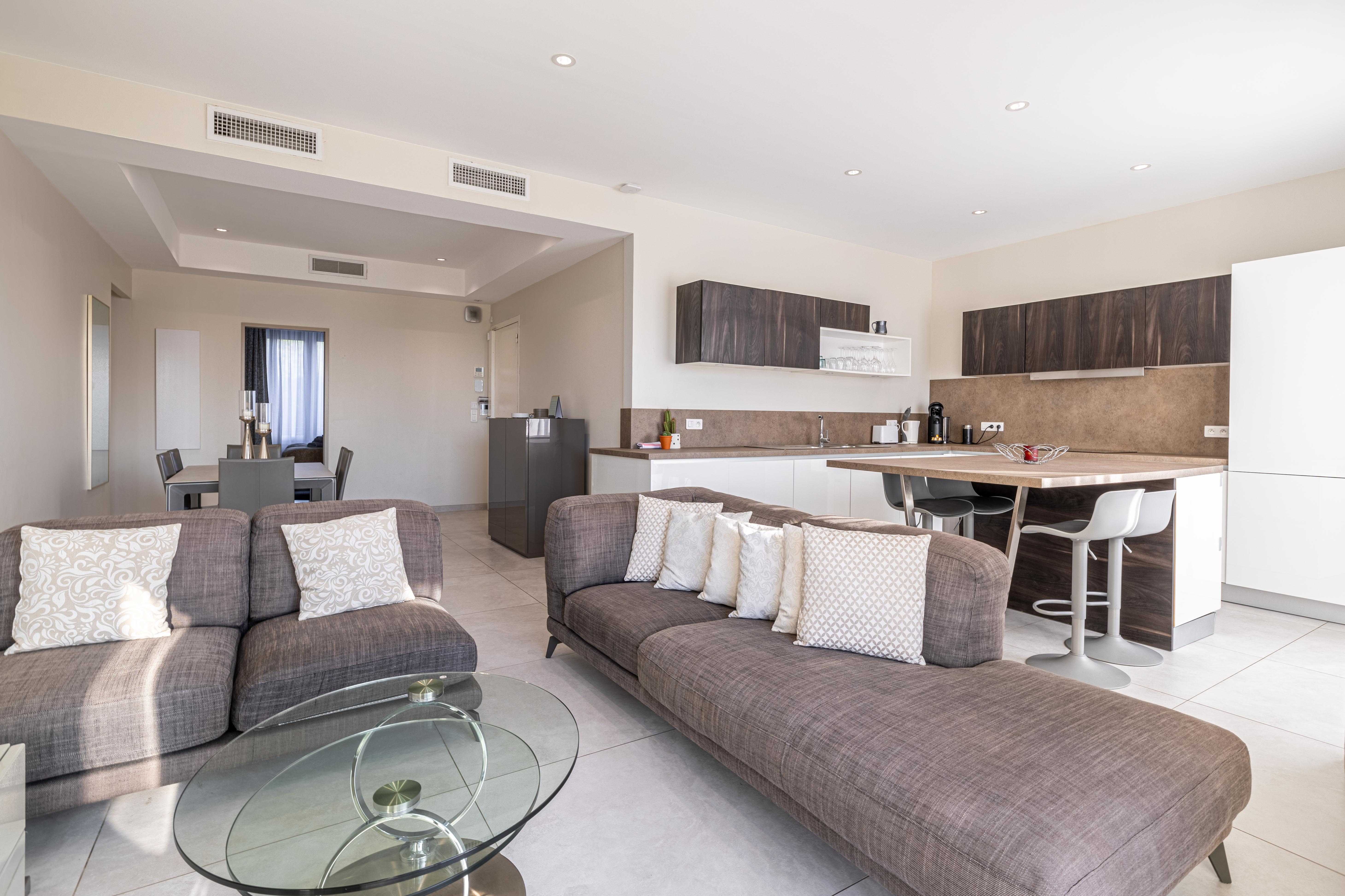 Appt Exclusif - 4BR/8P- Parking - Croisette — Cannes, Provence-Alpes-Côte d'Azur — vacation rental
