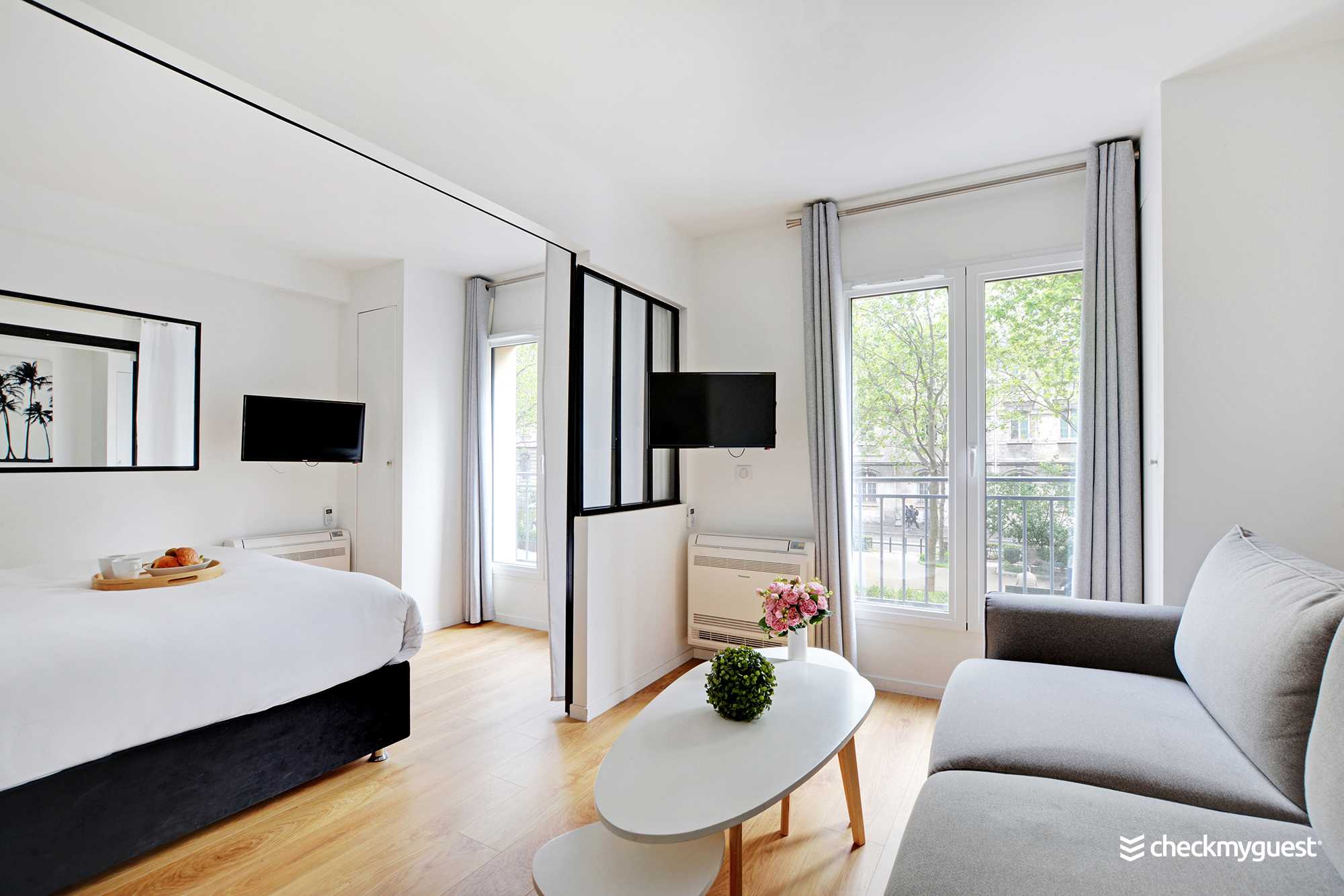 Welcoming apartment - 1BR/4P - Montmartre/Sacré-Cœur — Paris, Île-de-France — vacation rental