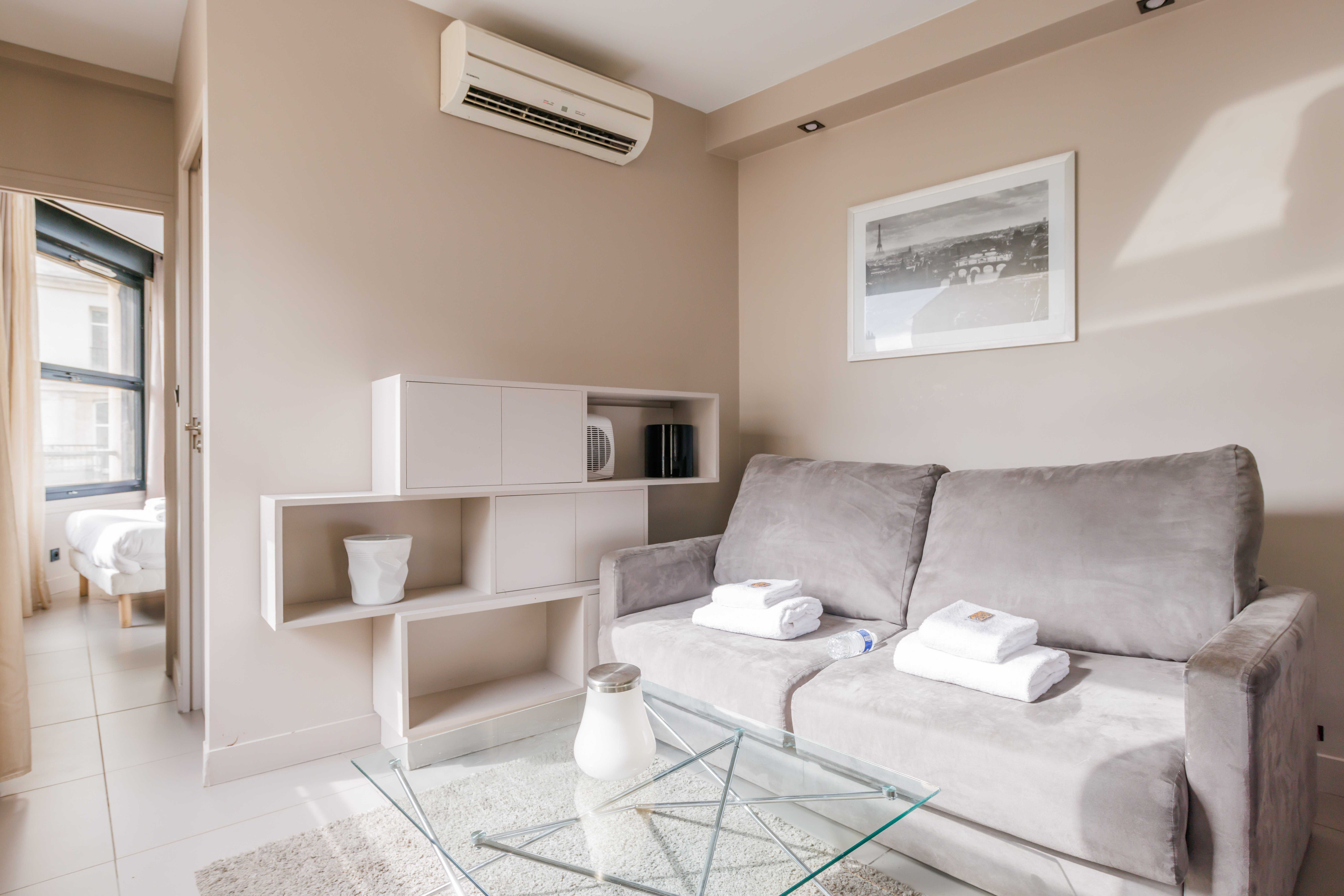 Magnificent apartment - 1BR/4P - Gare Saint-Lazare — Paris, Île-de-France — vacation rental